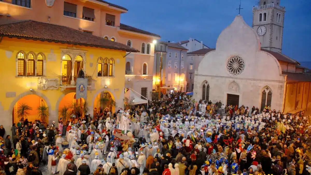 Carnevale di Muggia 2025: la 71° edizione porta colori, musica e allegria. Programma completo - 