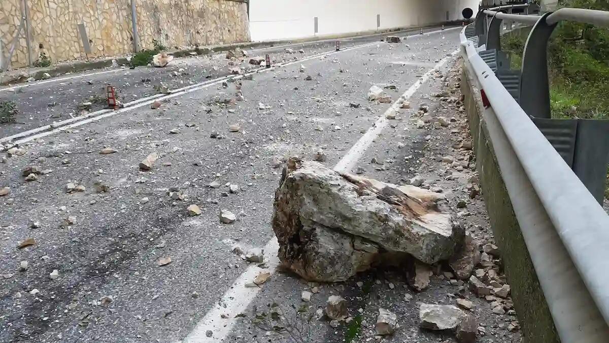 Rischio caduta massi, chiude la PN57 di Campone per 60 giorni: «lavori di messa in sicurezza» - 