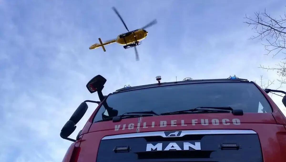 Trovato riverso a terra in garage dalle vicine di casa: vani i soccorsi per Livio Favaro, ipotesi malore - 