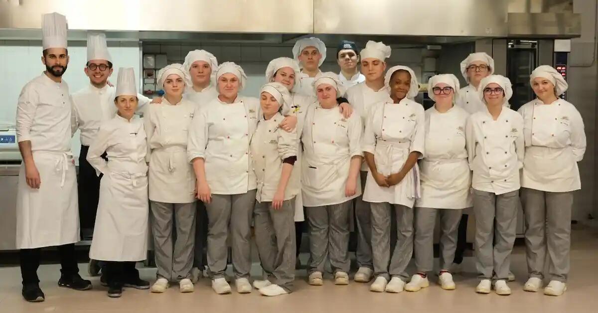 Riccardo Bazzo in workshop al Ial Fvg di Aviano: un’occasione unica per imparare dalla pasticceria professionale -