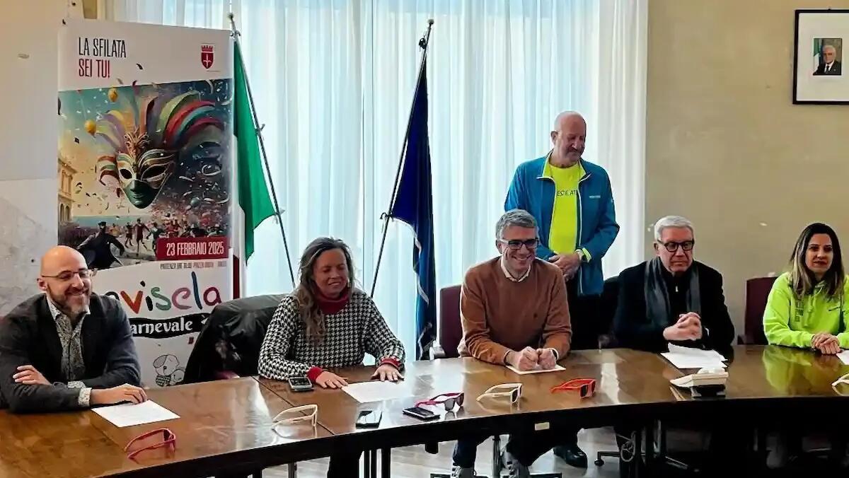 Bavisela di Carnevale 2025 a Trieste: corsa di 4 km per la solidarietà con il Burlo Garofolo - 