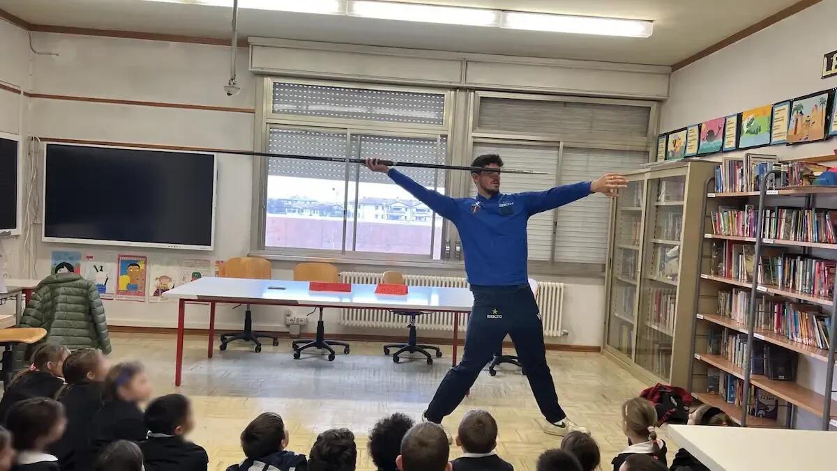 Michele Fina protagonista nelle scuole primarie di Fontanafredda -