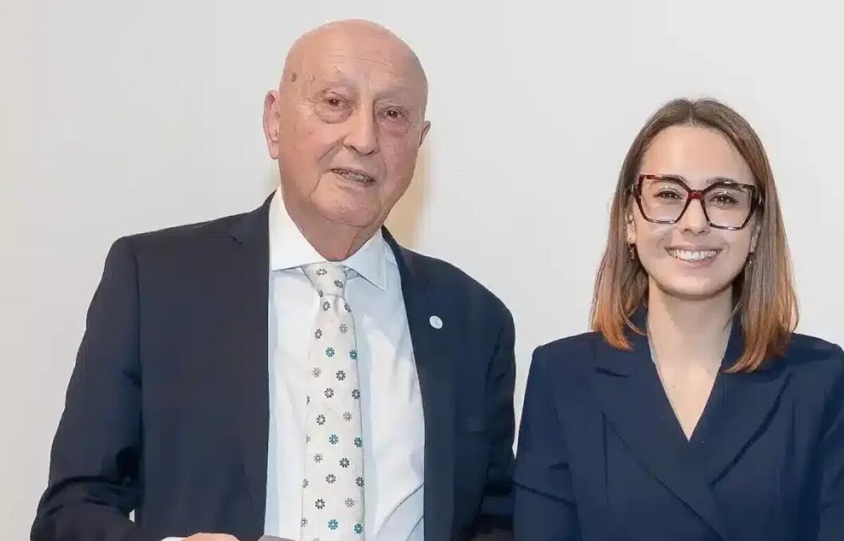 Laura Ballani vince il premio per traduttori esordienti con una traduzione ispirata a Gustave Eiffel - 