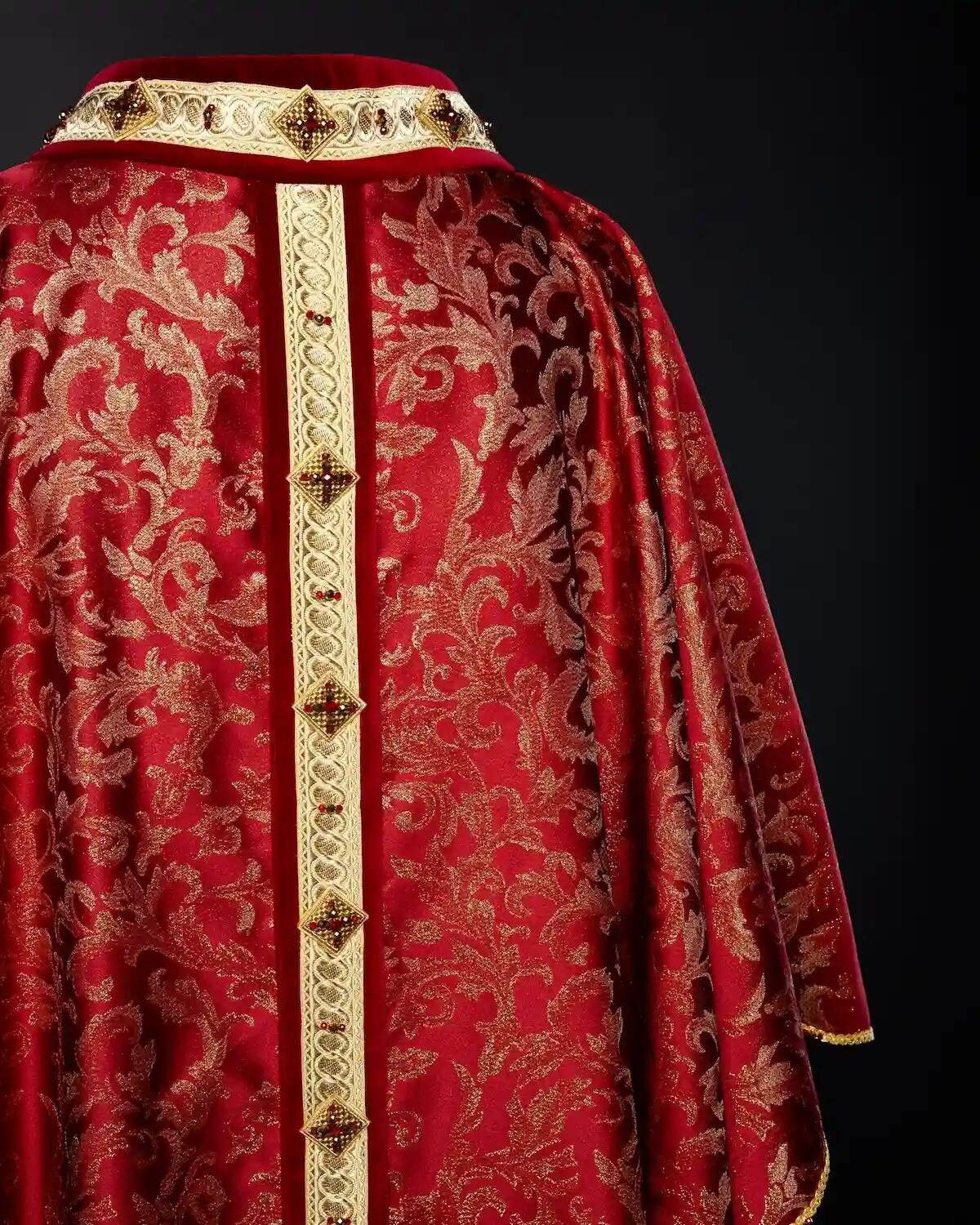Come scegliere una pianeta per la Quaresima: Penitenza, contrizione e conversione -
