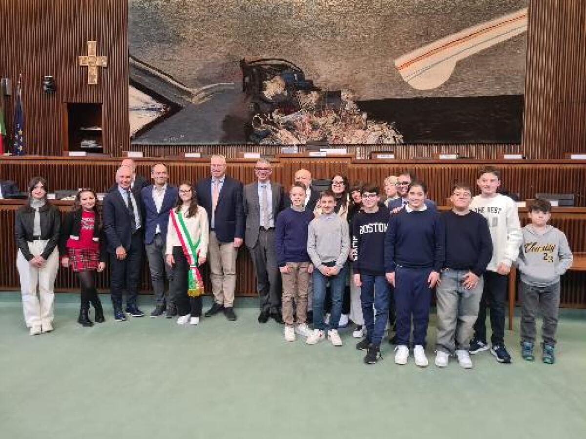 Assessore regionale elogia giovani rappresentanti di Forgaria nel Friuli a Trieste - 