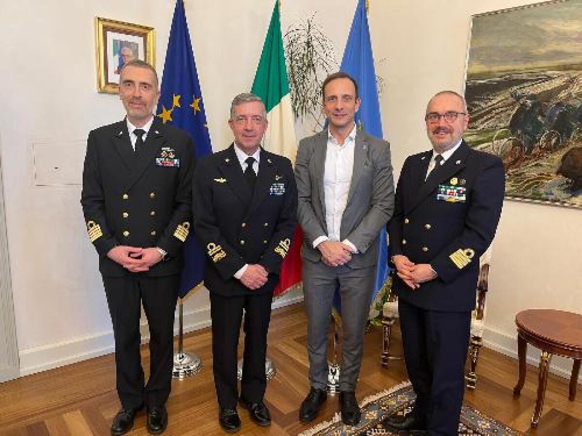 La Nave Trieste e il Tour della Vespucci: Eccellenze del Mare e della Difesa Italia - 