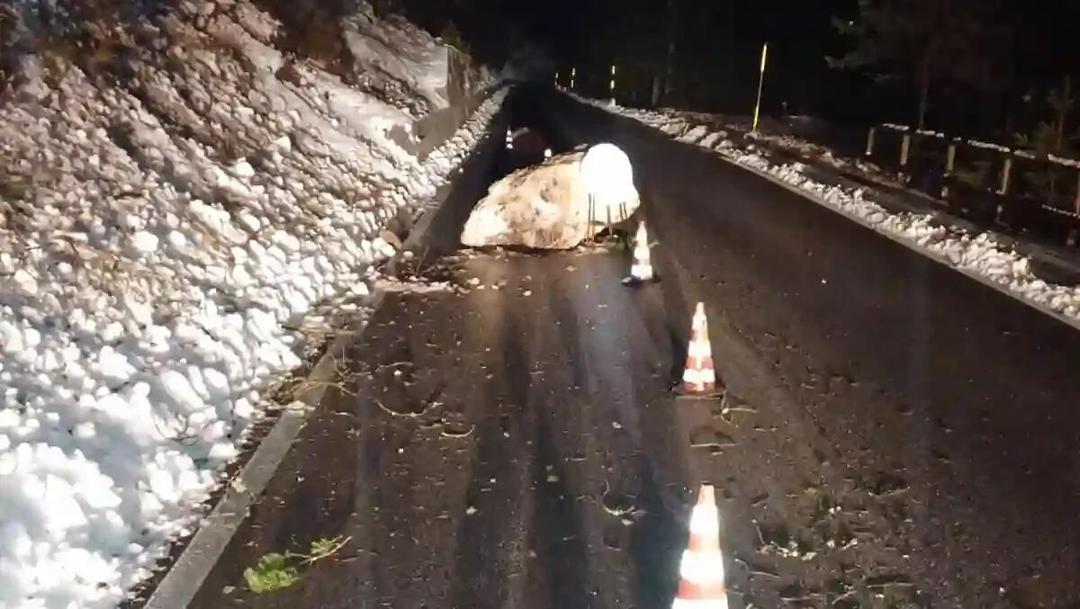 Frana vicino al Lago di Cave del Predil, bloccata la SR_UD_76: traffico interrotto - 