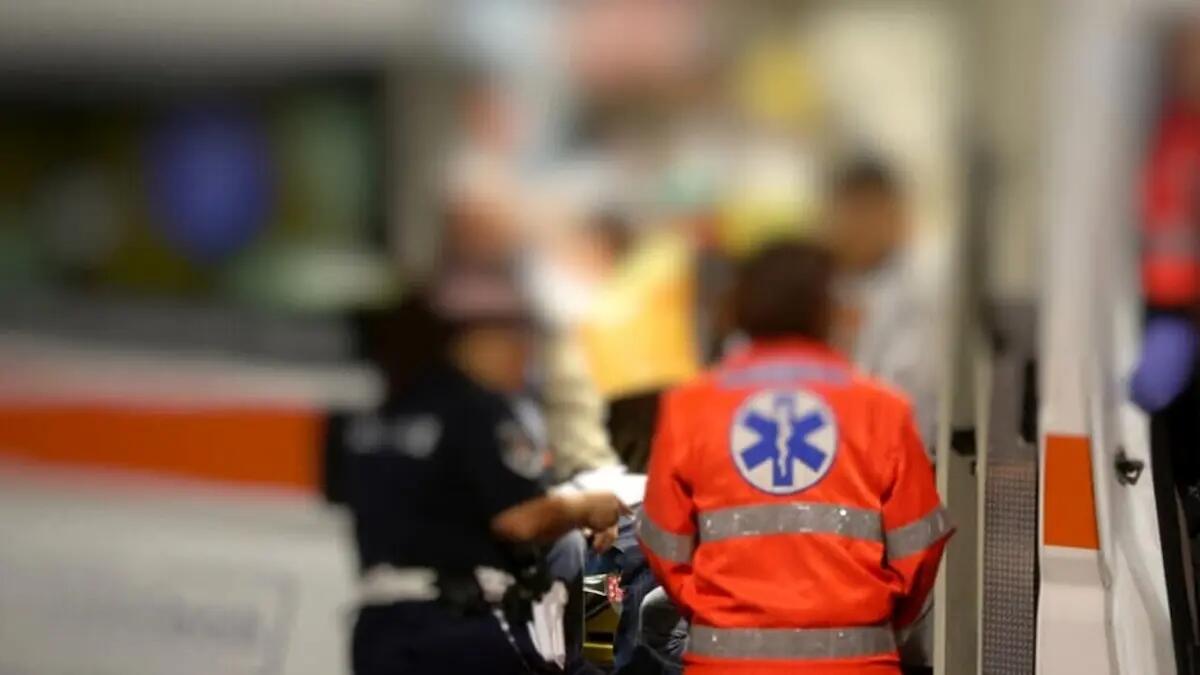 Schianto tra un van e una monovolume, due persone trasportate in ospedale: traffico in tilt - 