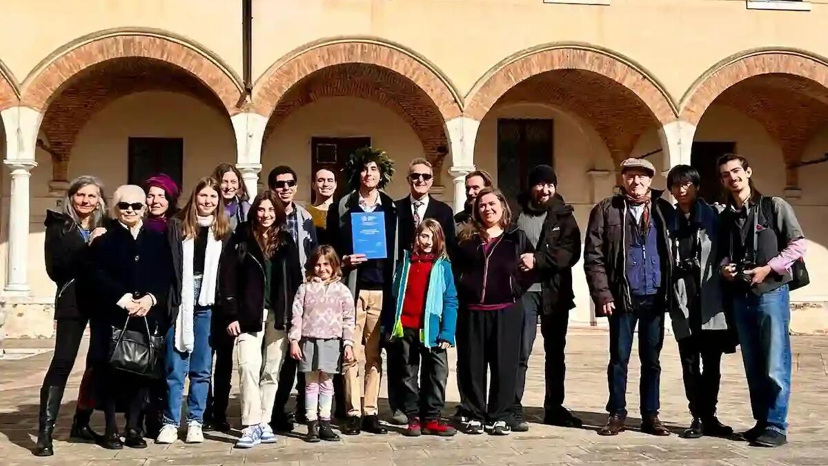 Aran Cosentino si laurea a Venezia, 110 e Lode con una tesi sulla psicologia di Jung: viaggio nell'inconscio -