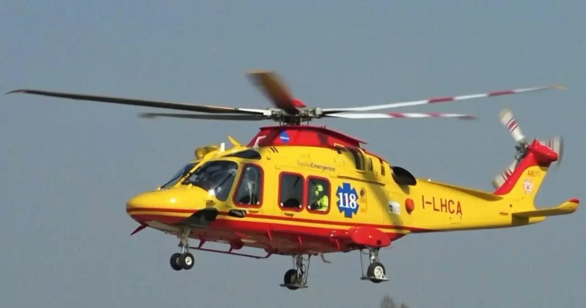 Doppio incidente in poco tempo sulla stessa strada: muore un 22enne, due feriti gravissimi elitrasportati - 