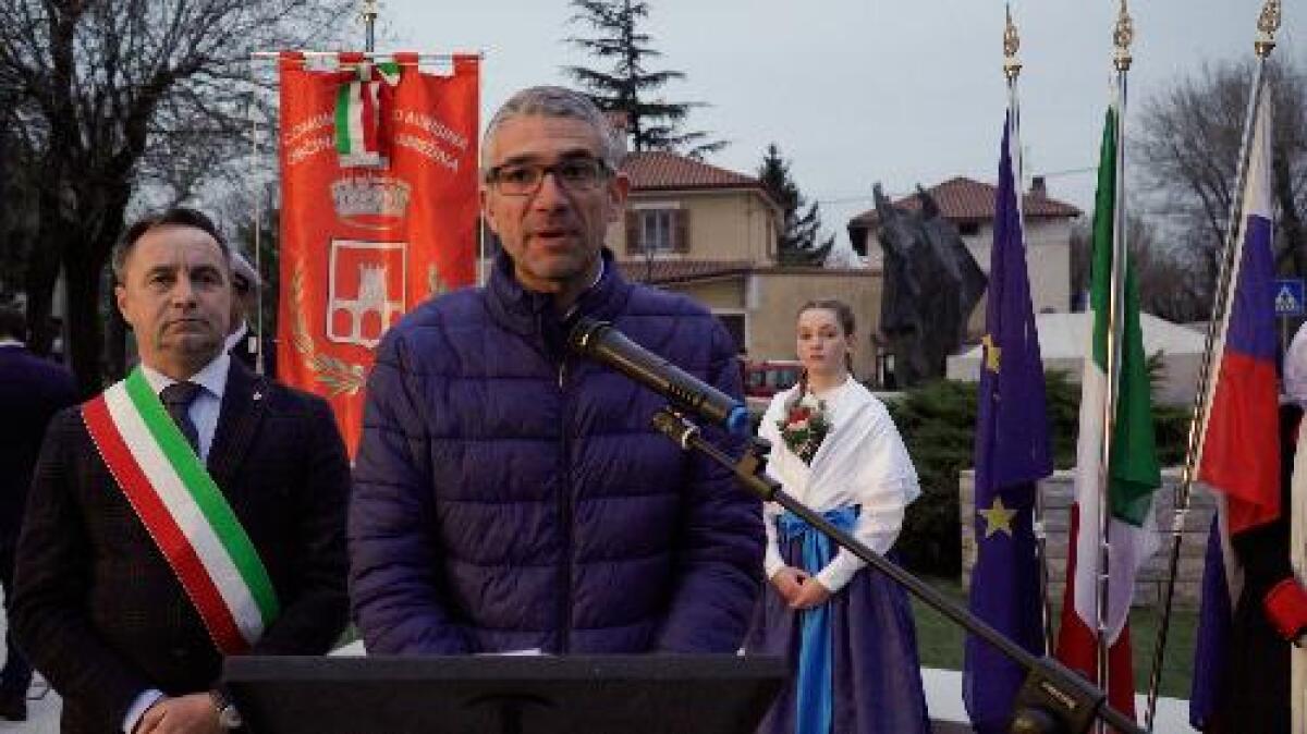 Rinnovo spazi pubblici: impatto positivo su aree private - Aurisina - 