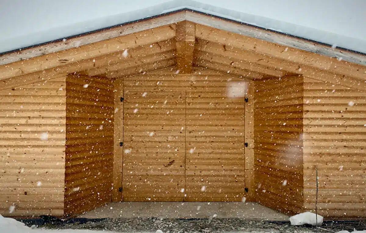 Materiali e normative per costruire un garage nel proprio spazio esterno - 