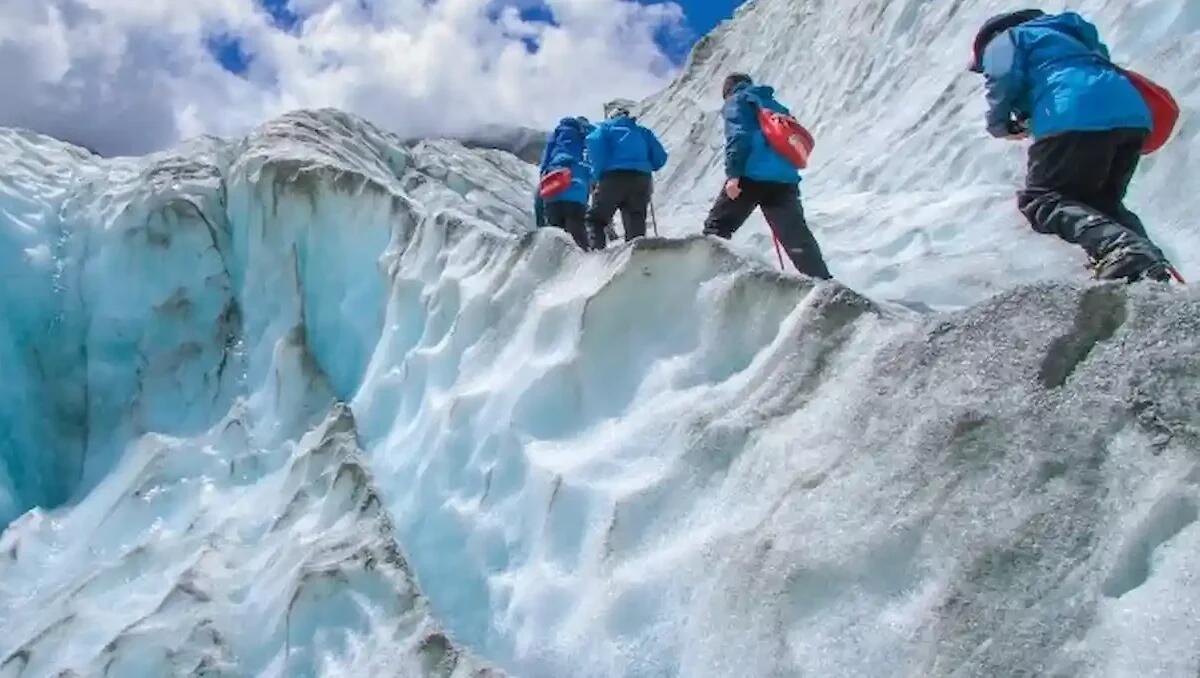 Sorpresi dalla neve, sei escursionisti salvati dal soccorso alpino -