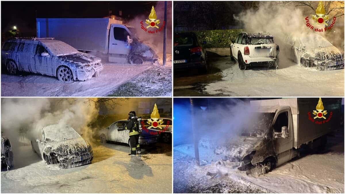 Notte di fuoco nel Trevigiano, bruciano quattro veicoli in due diversi incendi - 