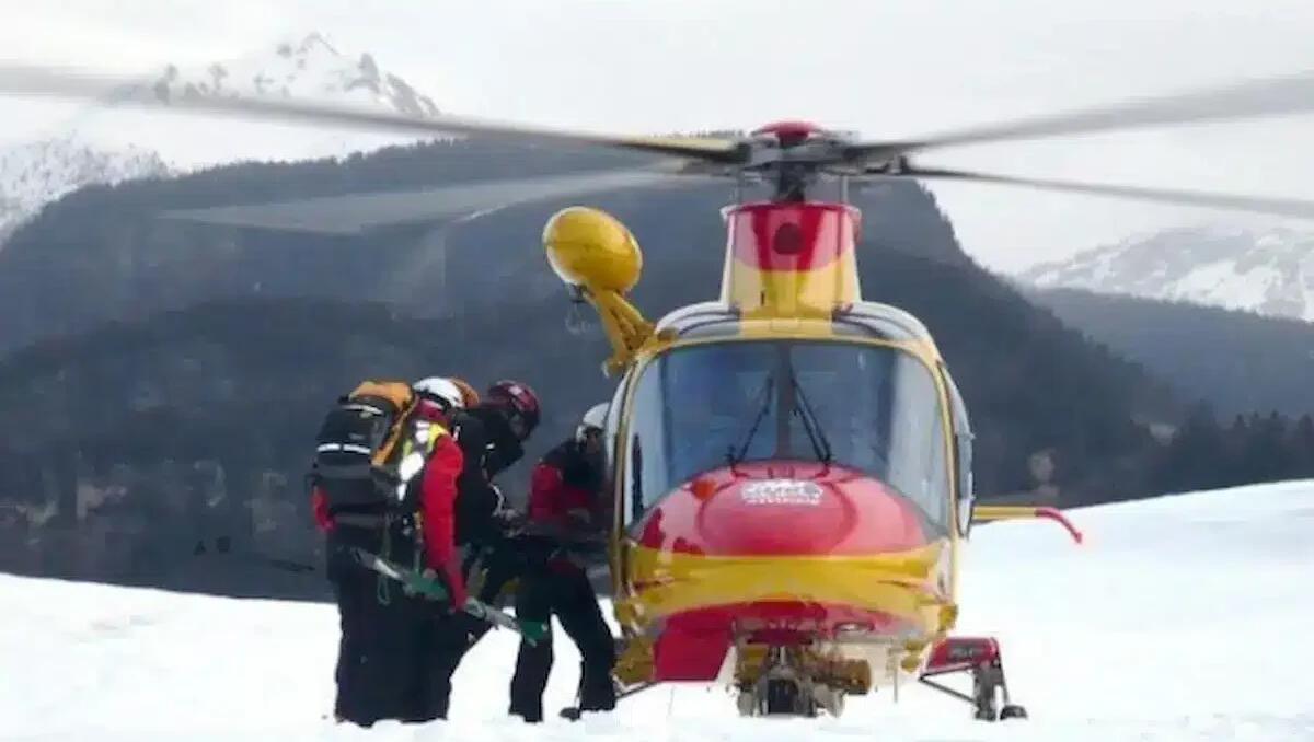 Tragedia in Trentino, una valanga travolge tre scialpinisti: uno perde la vita - 