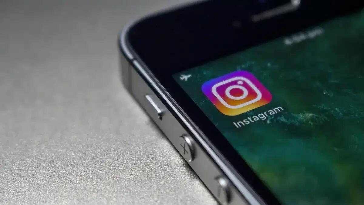 Comprare followers Instagram nel 2025: ecco i tre siti top per scalare la vetta dei social! - 