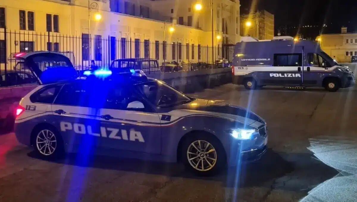 80enne al volante perde il controllo su Viale Miramare e centra un'auto parcheggiata - 