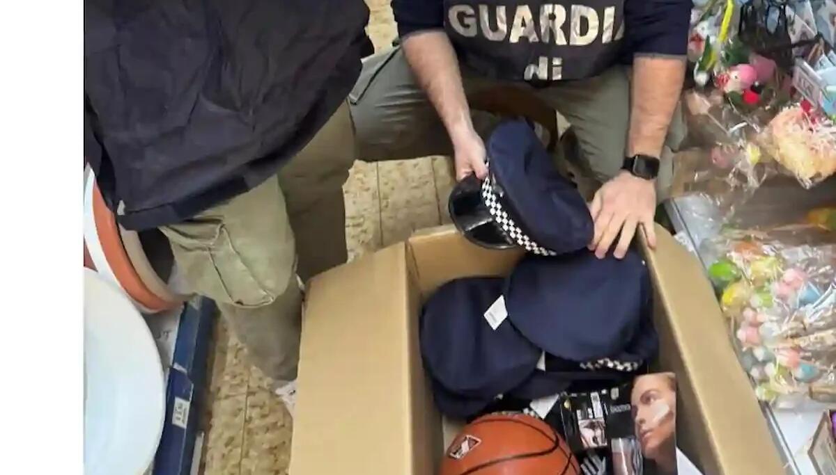 Sequestrati articoli di Carnevale senza marchio CE: sanzione fino a 10mila euro per l'esercente - 