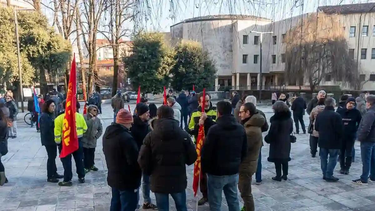 Telecomunicazioni, lavoratori senza contratto da due anni: sciopero il 31 marzo 2025 -