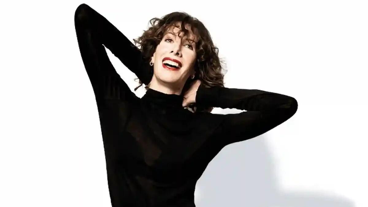 Giorgia Fumo in scena a Mestre con Vita Bassa: un viaggio ironico nella vita dei Millennials -