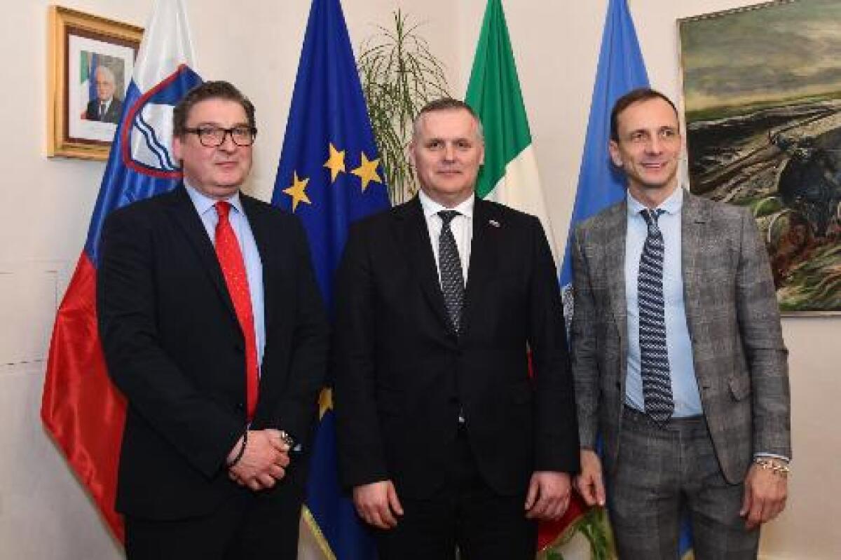 Governatore Fedriga e Ministro Kumer rafforzano collaborazione transfrontaliera a Trieste - 