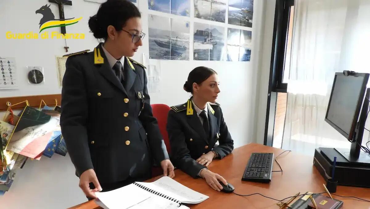 Anziano truffato dal fratello, sottratti 50 mila euro: l'accusa è peculato - 