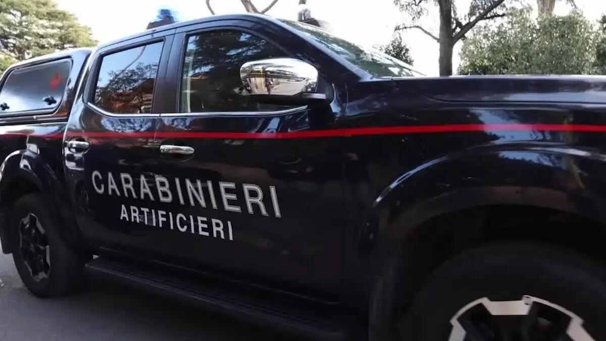 Panico all'ufficio postale: lasciato un pacco sospetto all'interno della struttura, scatta l'allarme bomba - 