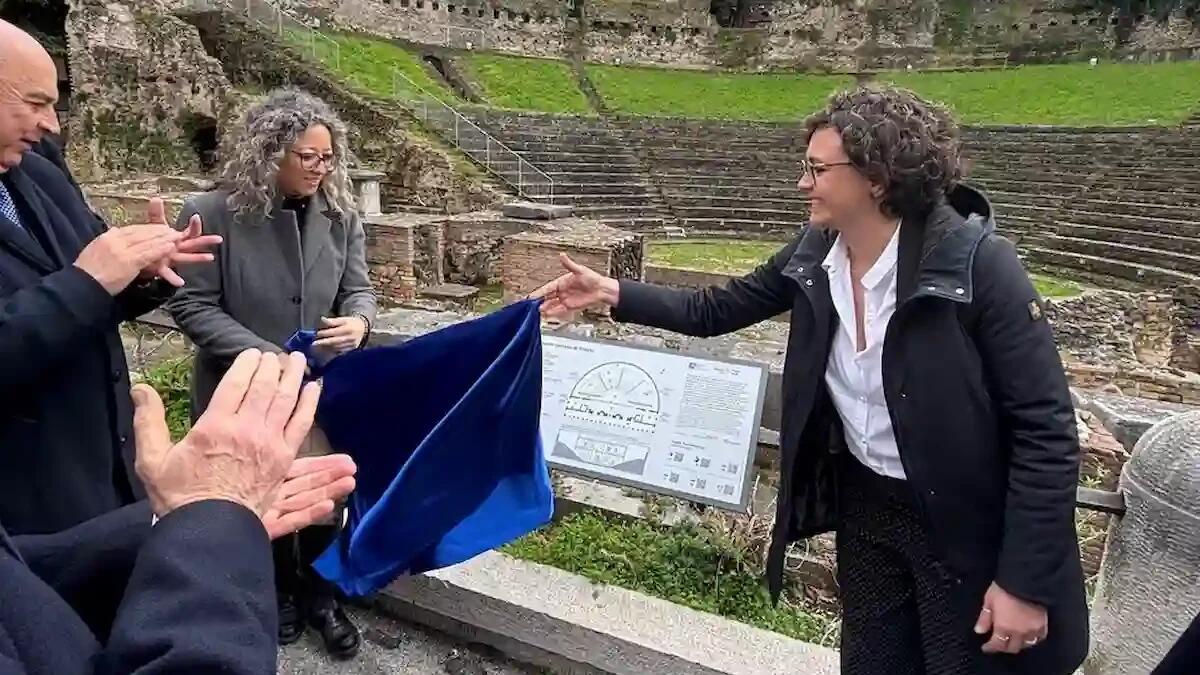 Teatro Romano di Trieste: consegnato il pannello visivo-tattile per i non vedenti - 