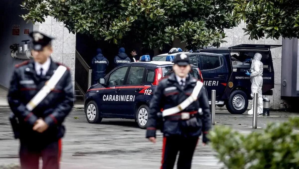 Investita da un'auto nei pressi della stazione, l'impatto la trascina per venti metri: muore una 75enne - 