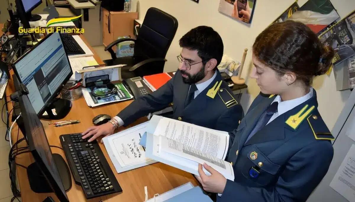 Pagamenti preferenziali per 2,5 milioni di euro e maxi evasione fiscale: denunciato titolare di una società - 