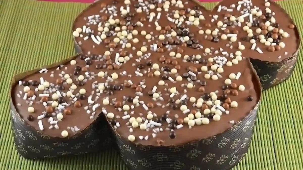 Colpo in pasticceria, niente soldi: i ladri si portano via le colombe pasquali, danni per oltre 2.500 euro - 