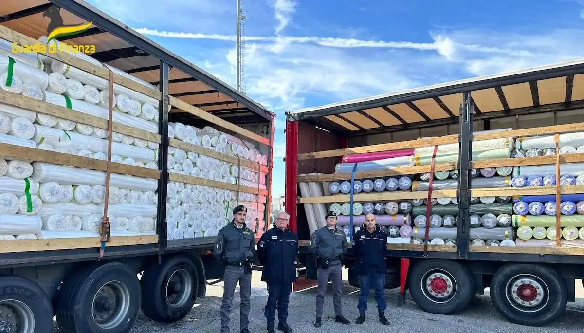 Sequestrate oltre 900mila dosi di farmaci illeciti, potevano fruttare 2,3 milioni sul mercato nero - 