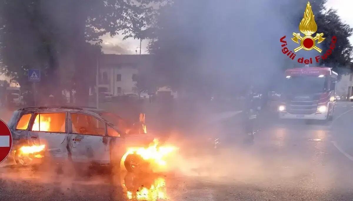 Troppo gravi le ustioni, non ce l'ha fatta Gianpietro Minut: la sua auto aveva preso fuoco allo stop - 