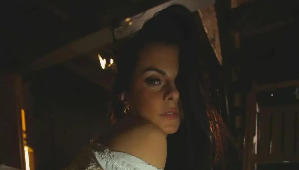 Maestra d'asilo su Onlyfans: licenziata "per giusta causa" Elena Maraga - 