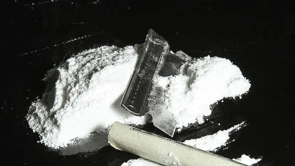 Fermato dai Carabinieri mentre spaccia, sequestrate 144 dosi di cocaina: 36enne arrestato - 