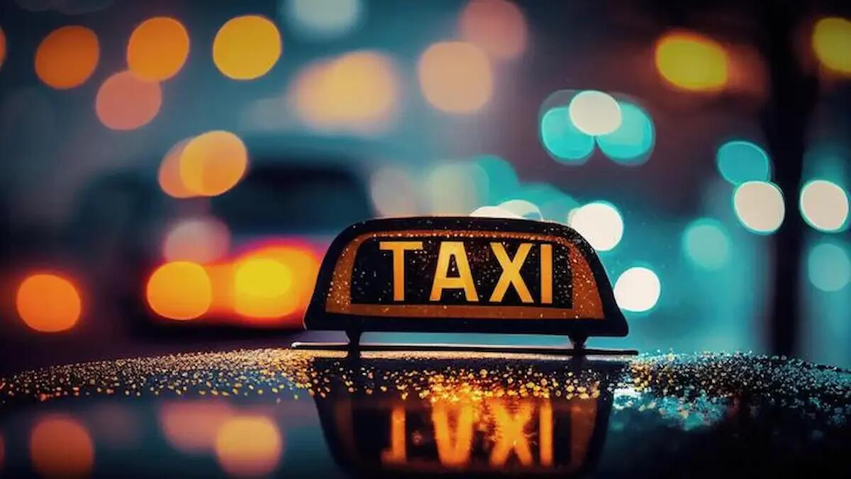 Si rifiuta di pagare la corsa e minaccia il tassista con un coltello: fermato dalla polizia - 