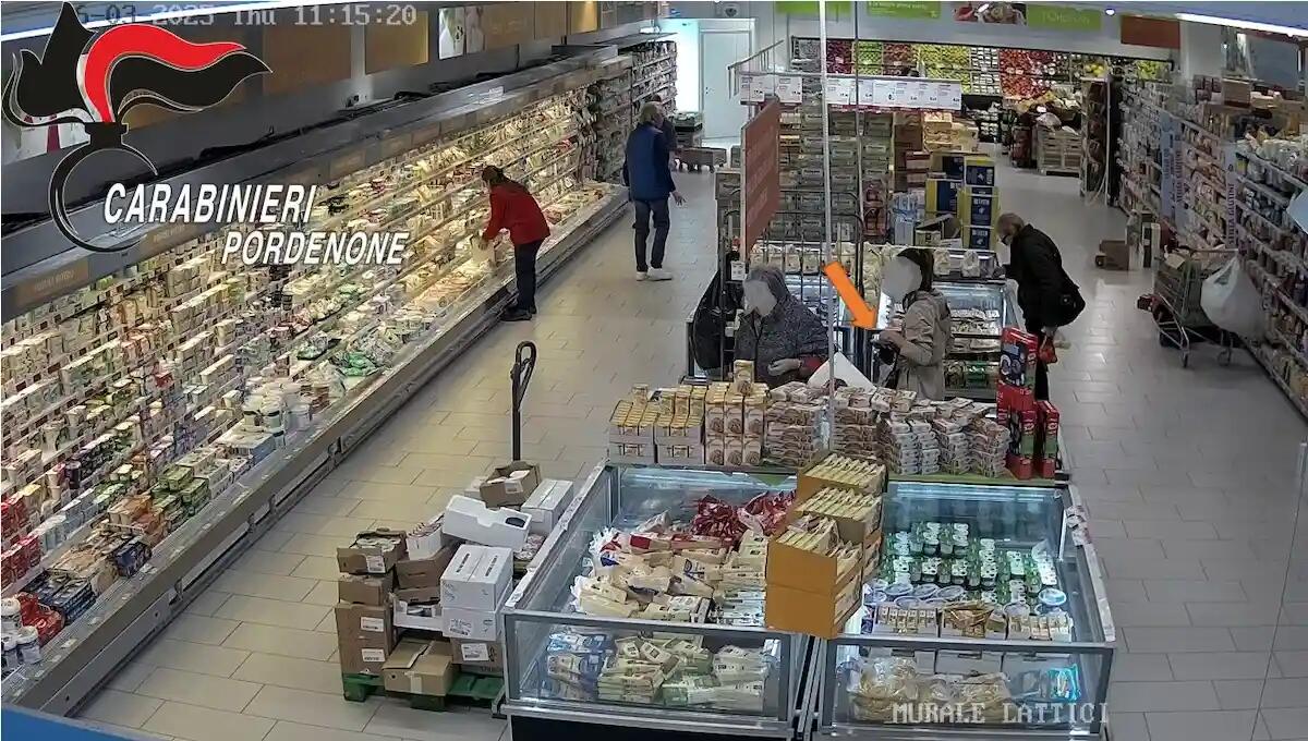 Deruba un'anziana mentre fa la spesa alla Conad: 26enne bulgara incastrata dalle telecamere - 