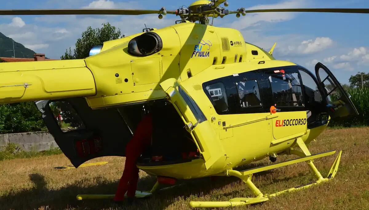 Travolto da un puntello mentre lavora in cantiere: operaio elitrasportato in ospedale - 