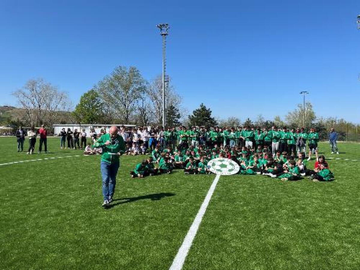 Inaugurato nuovo campo da calcio a San Dorligo: investimenti per lo sport - 