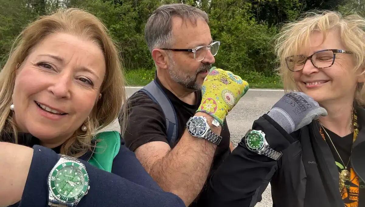 Volontari trovano cinque Rolex mentre ripuliscono le strade: varrebbero 120mila euro, ma sono falsi - 