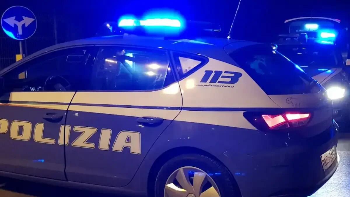 Rissa scioccante nella notte tra 5 uomini stranieri: pugni, calci, coltelli e resistenza a pubblico ufficiale - 
