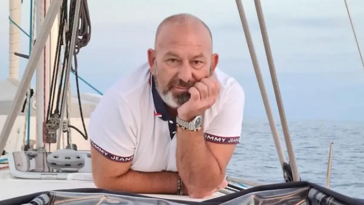 Si schianta in moto contro un muretto, muore il ristoratore Matteo Binetti: aveva 54 anni -