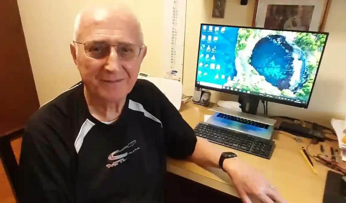 Giulio Russi presenta "Professione Qualità" alla Biblioteca di Monfalcone: guida alla gestione aziendale - 