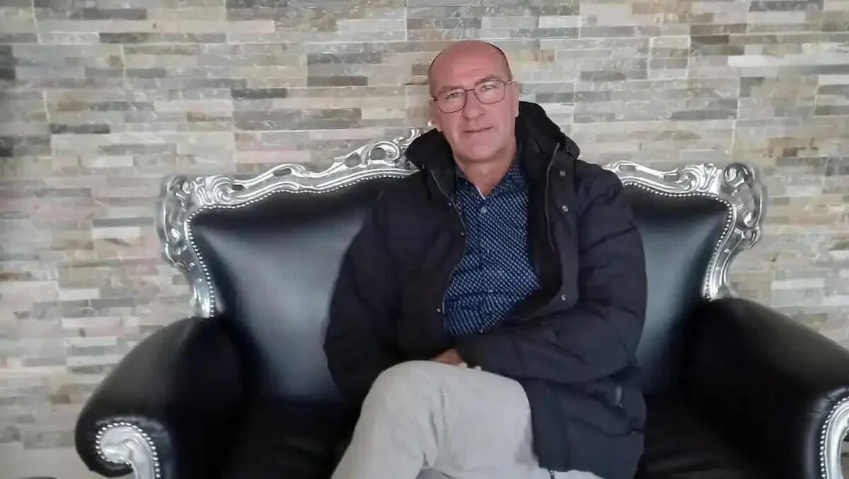 Malattia fulminante stronca Roberto Busetto: lo storico netturbino di piazza San Marco aveva 56 anni - 