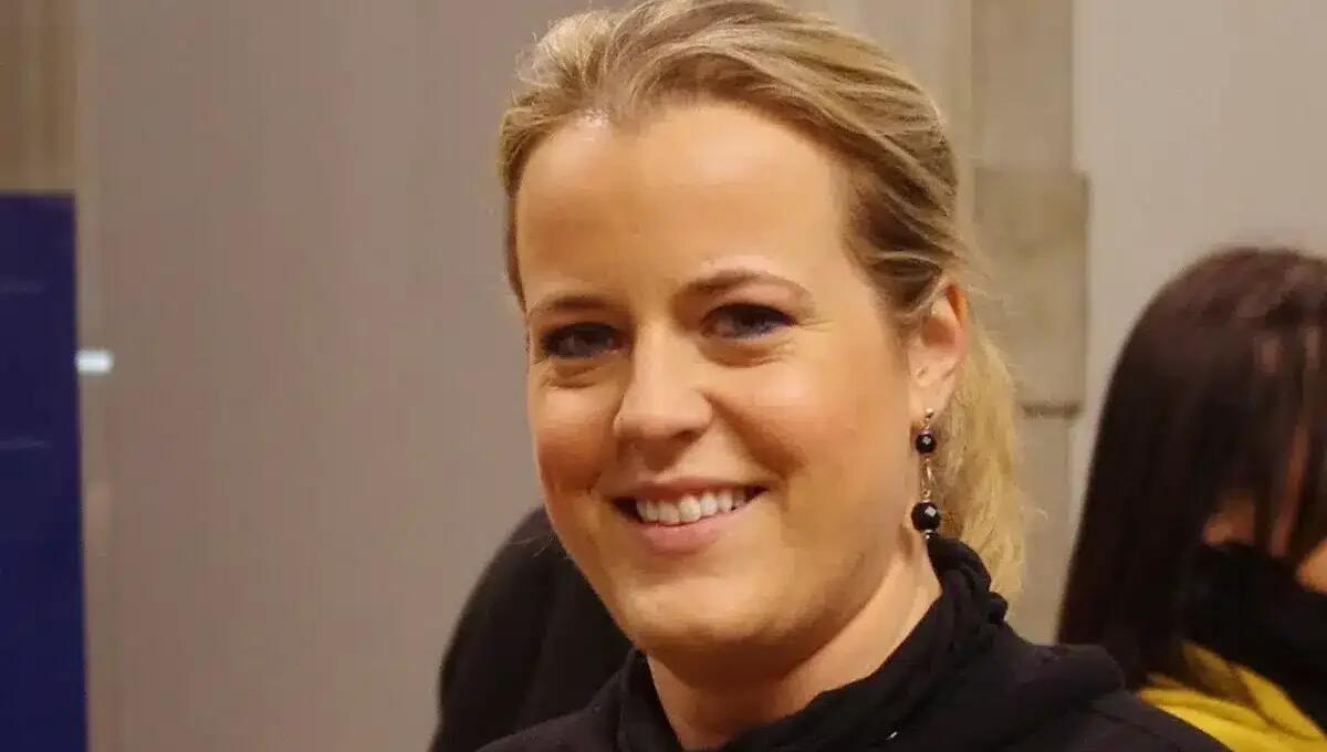 Elisabetta Barisoni esplora la questione femminile nella critica d'arte a Udine - 