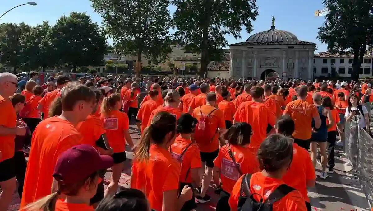 Treviso si tinge d’arancione: oltre 15mila alla Deejay Ten 2025 -