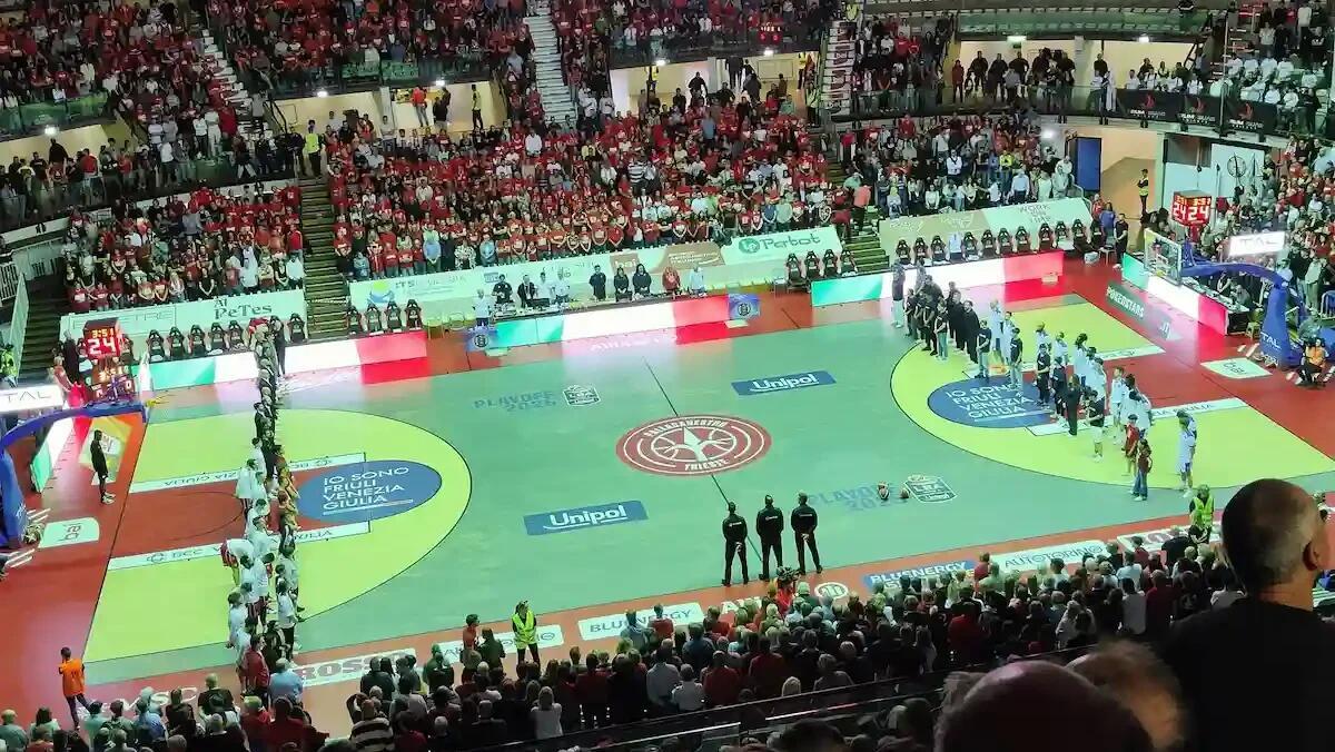 Pallacanestro, Trieste si arrende dopo due black-out e un overtime: Brescia in semifinale - 
