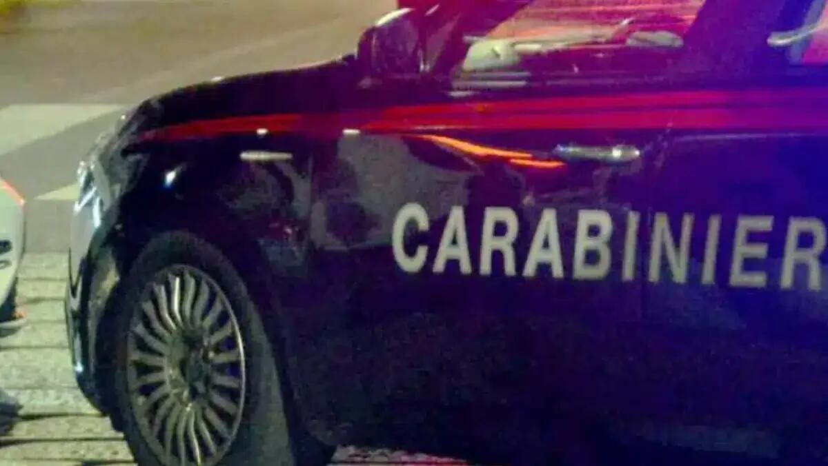 Rissa tra giovanissimi in un parco, uno estrae un coltello: 16enne e 22enne in pronto soccorso - 