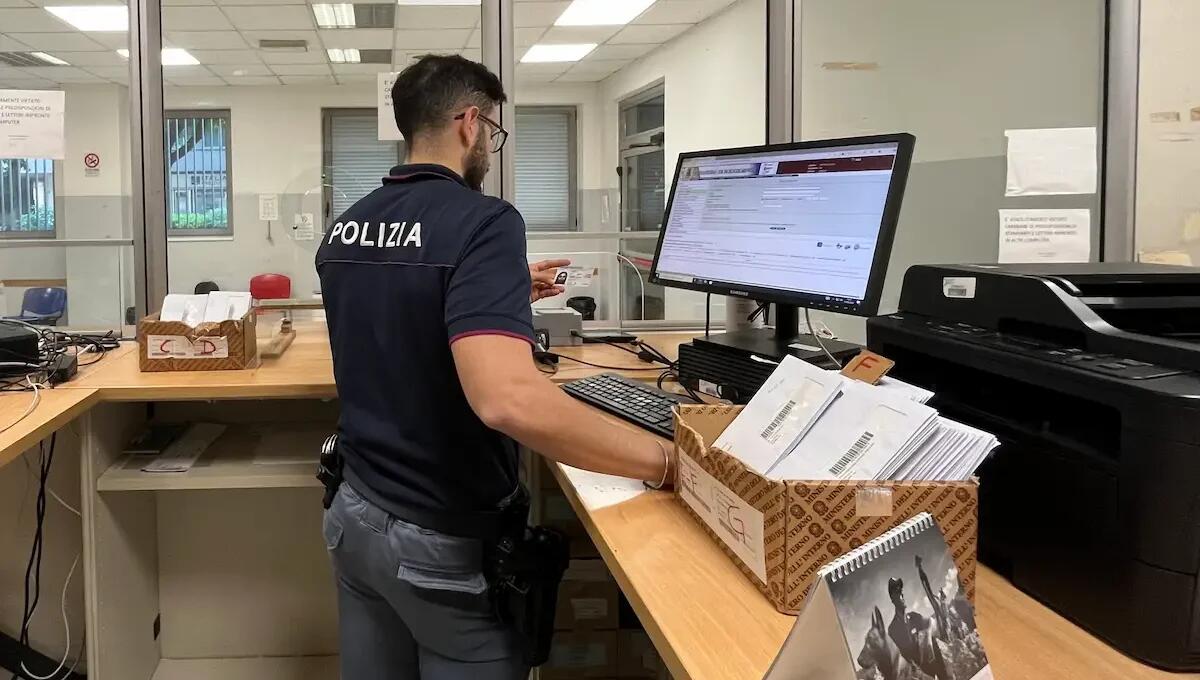 Udine, aperture straordinarie per la consegna dei permessi di soggiorno: come ritirarlo - 