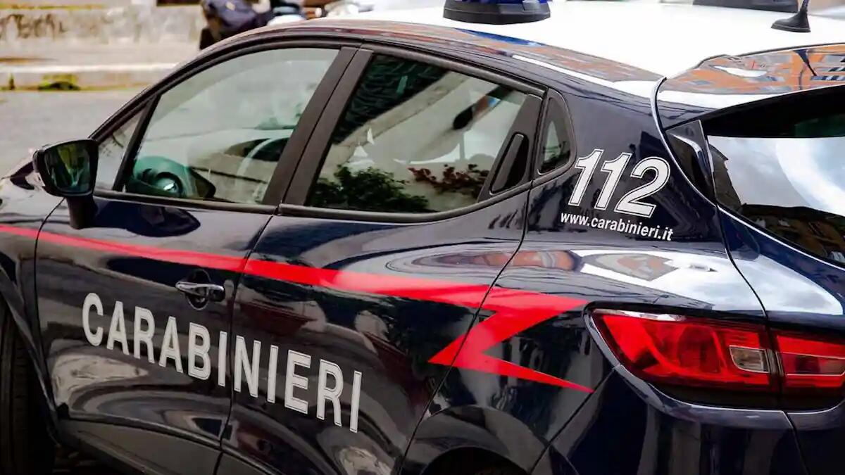 Tentato furto con spaccata in trattoria nella notte: il ladro fugge a mani vuote - 